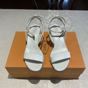 Patent leather sandals